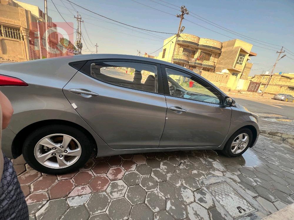 هیوندای ئەلەنترا